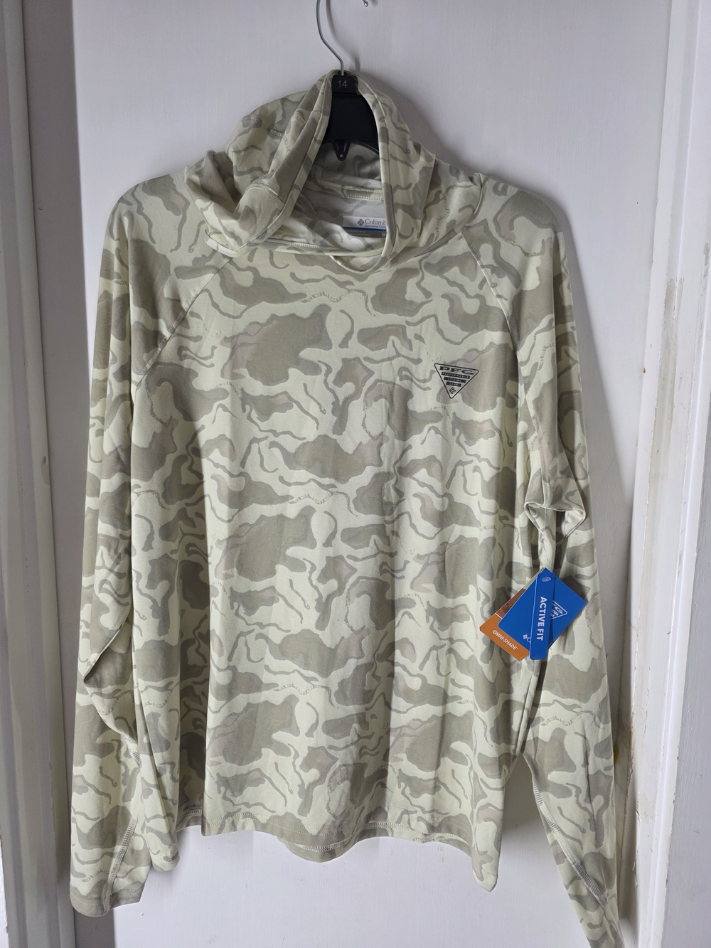 Columbia Beige & Olive Camo Hooded Pullover